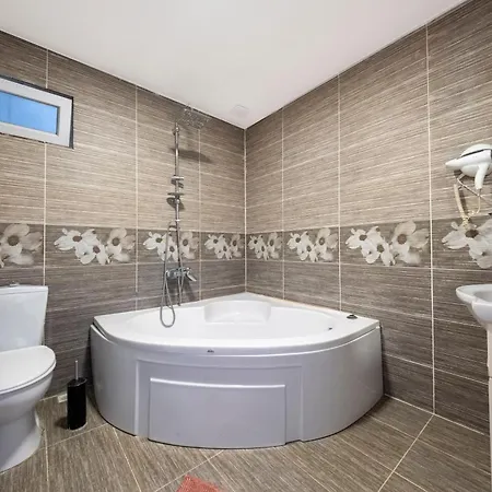 Renkli Evler / Beyaz Ev Szálloda 4*